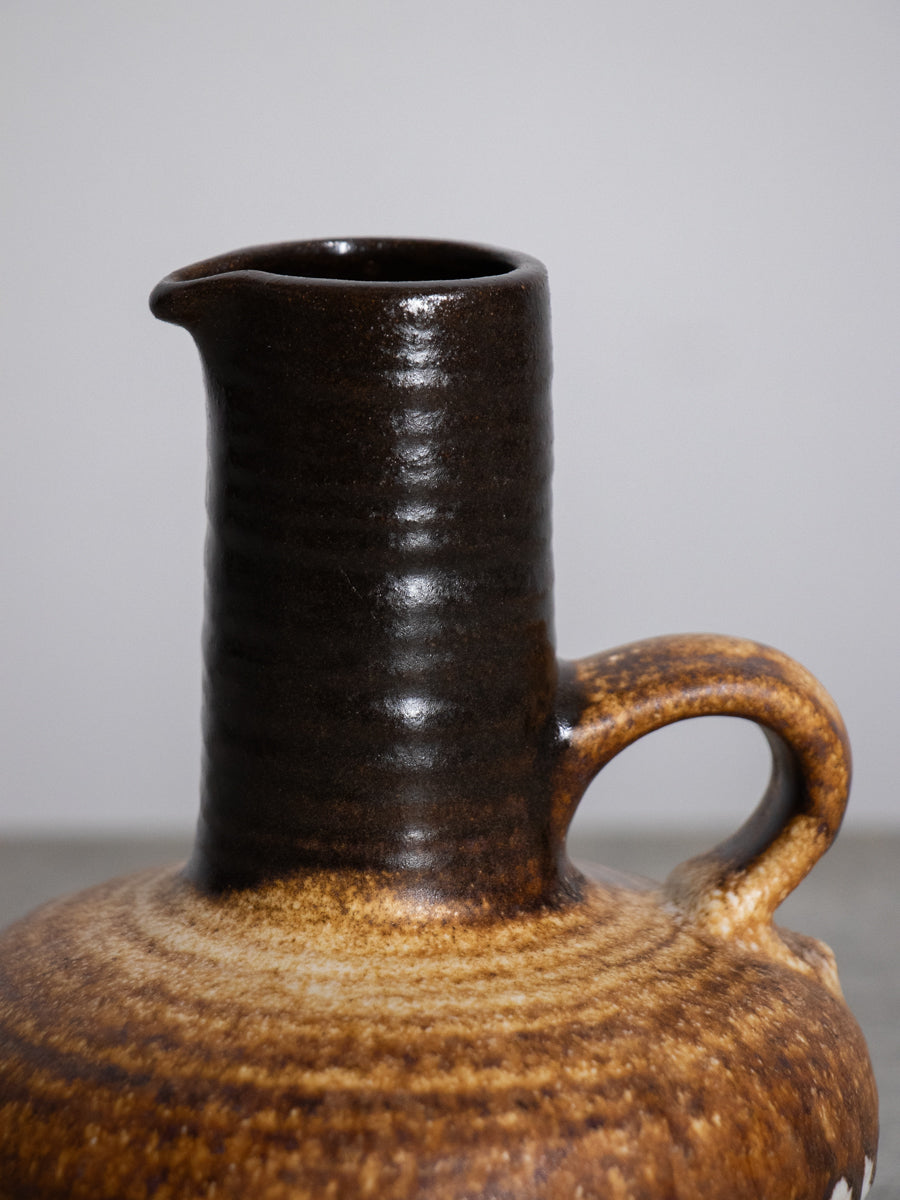 Dumler and Breiden 茶白釉花器