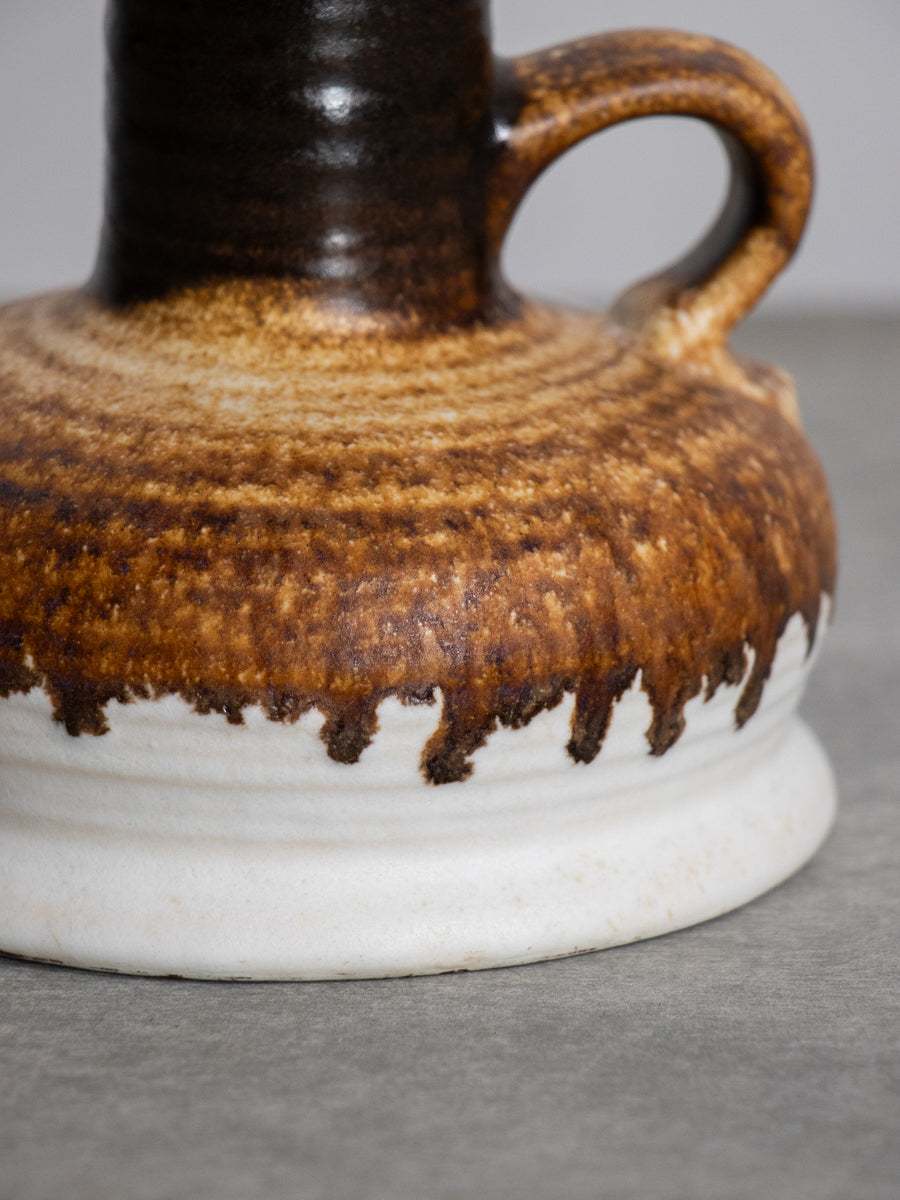 Dumler and Breiden 茶白釉花器