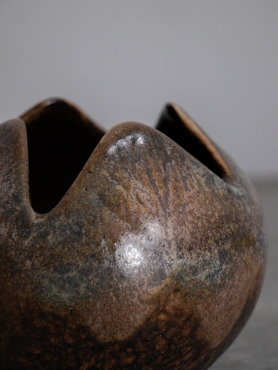 Dumler and Breiden 茶釉花器