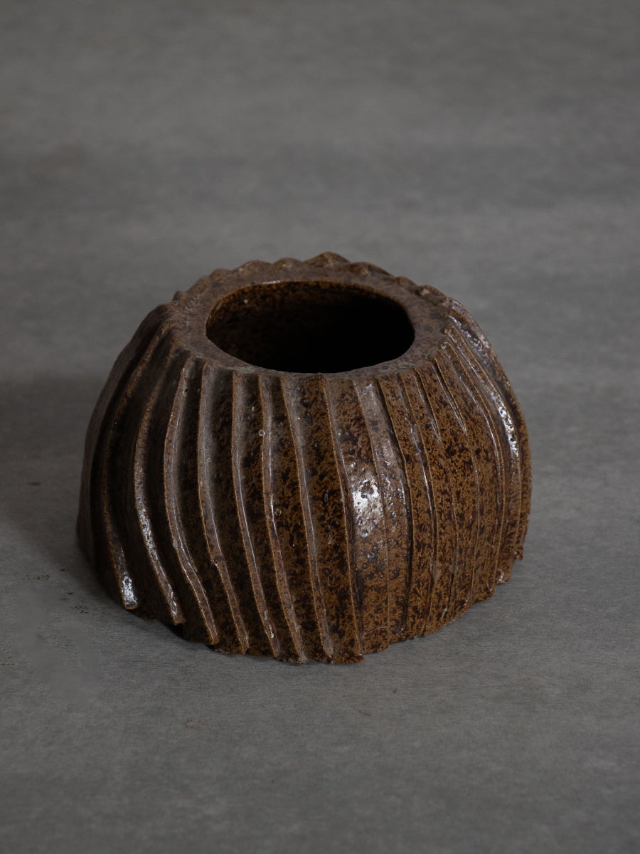 Studio Pottery 螺旋花器