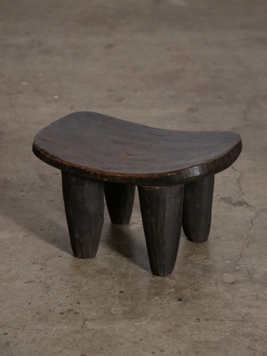 セヌフォ族スツール