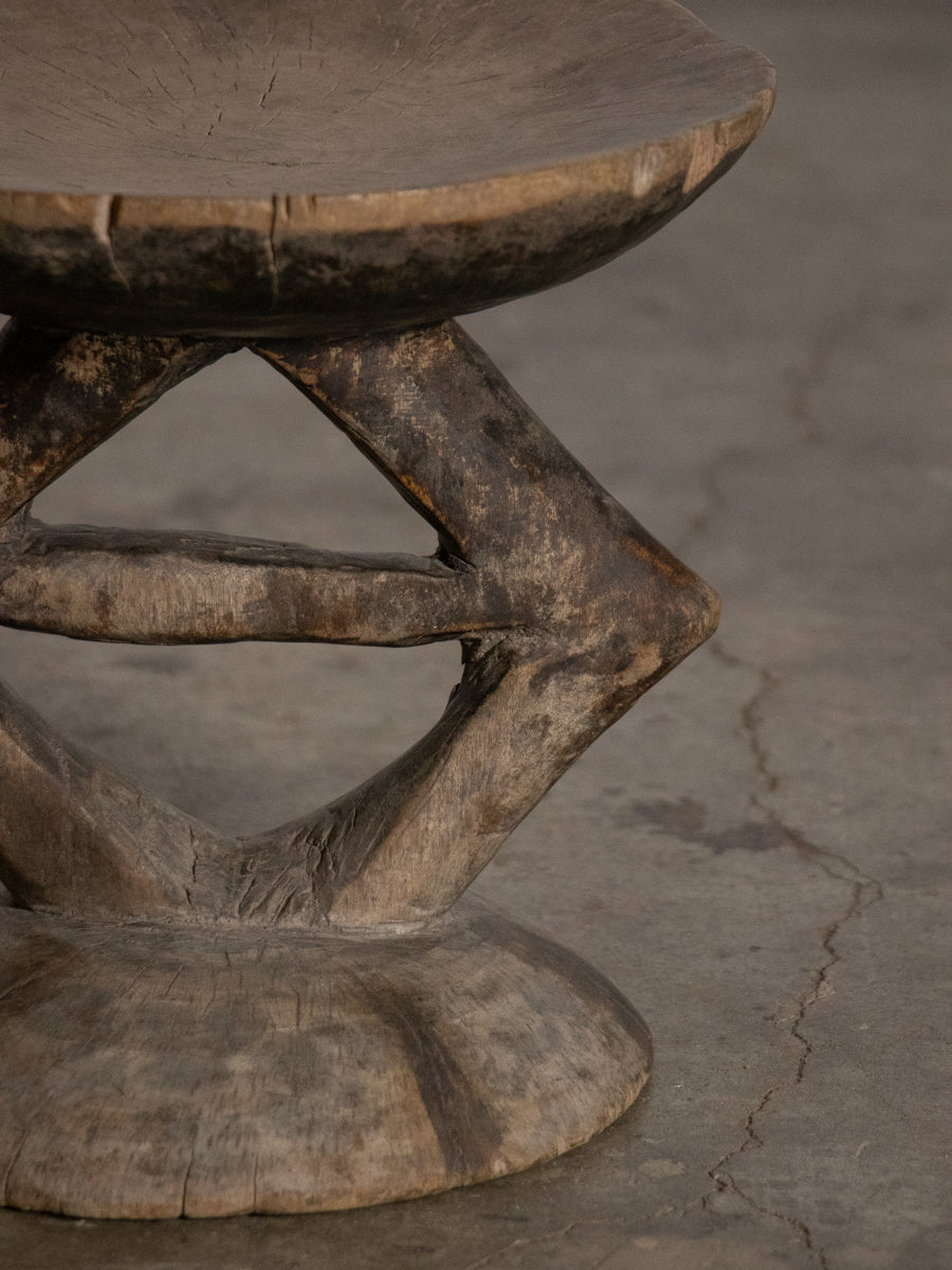 トンガ族スツール