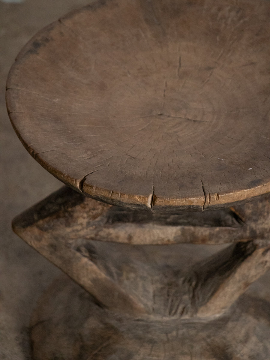 トンガ族スツール