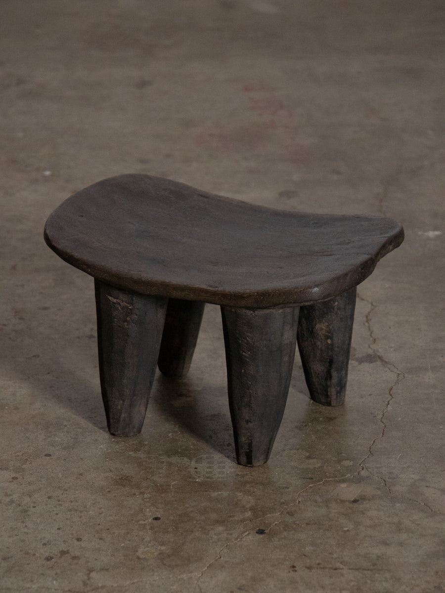 セヌフォ族スツール