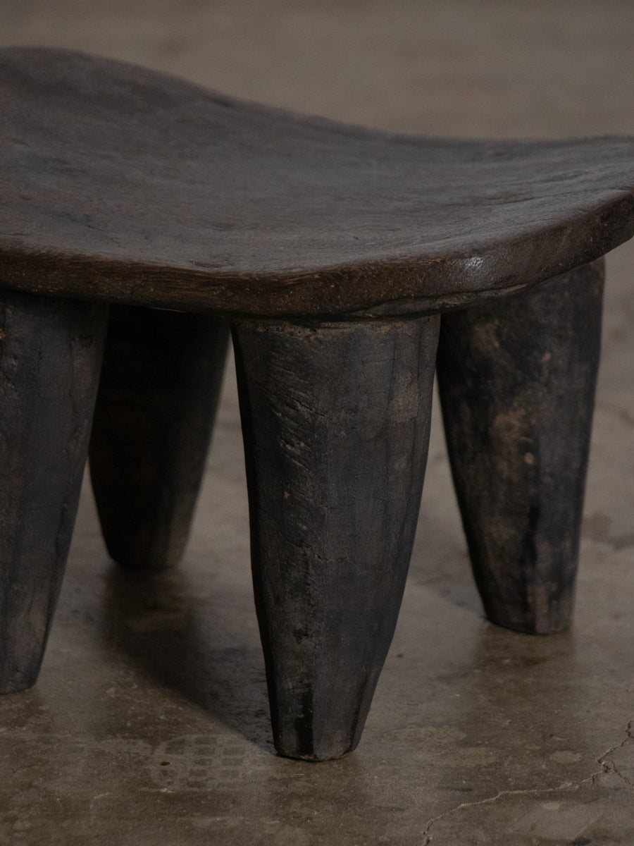 セヌフォ族スツール