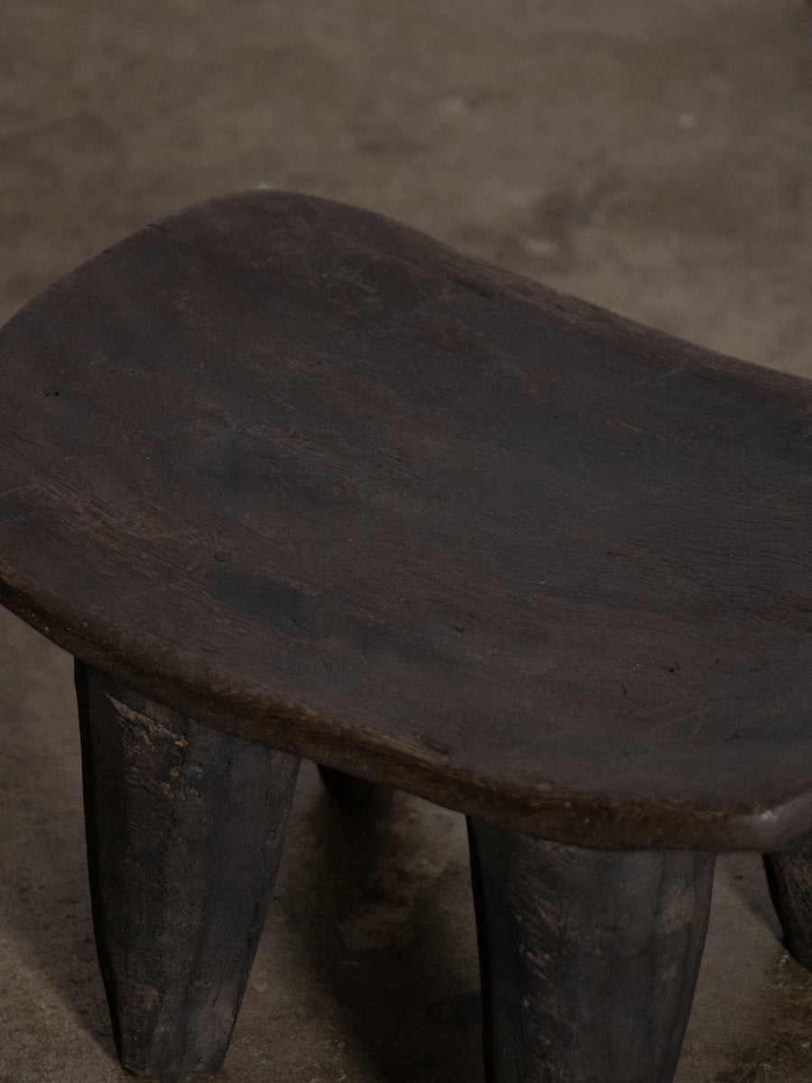 セヌフォ族スツール