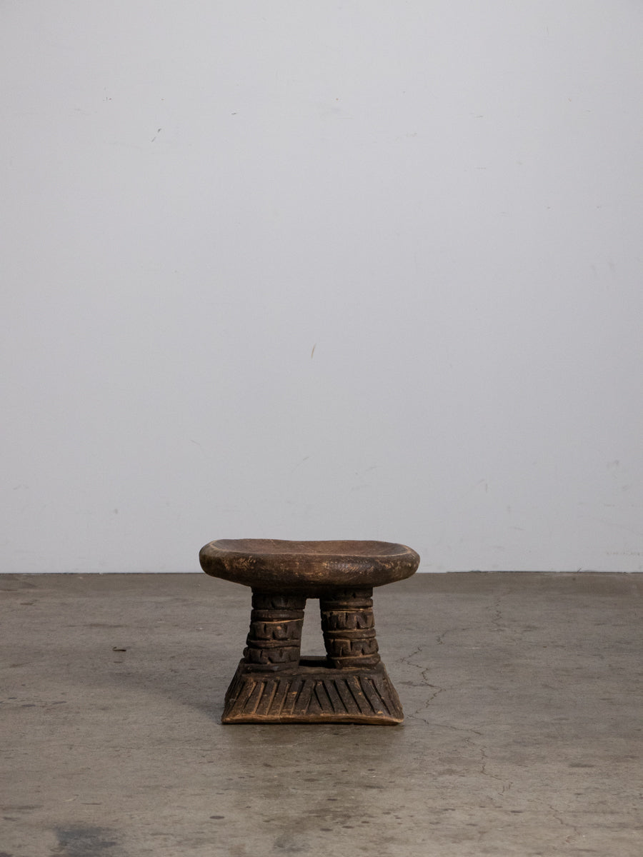 バムン族スツール