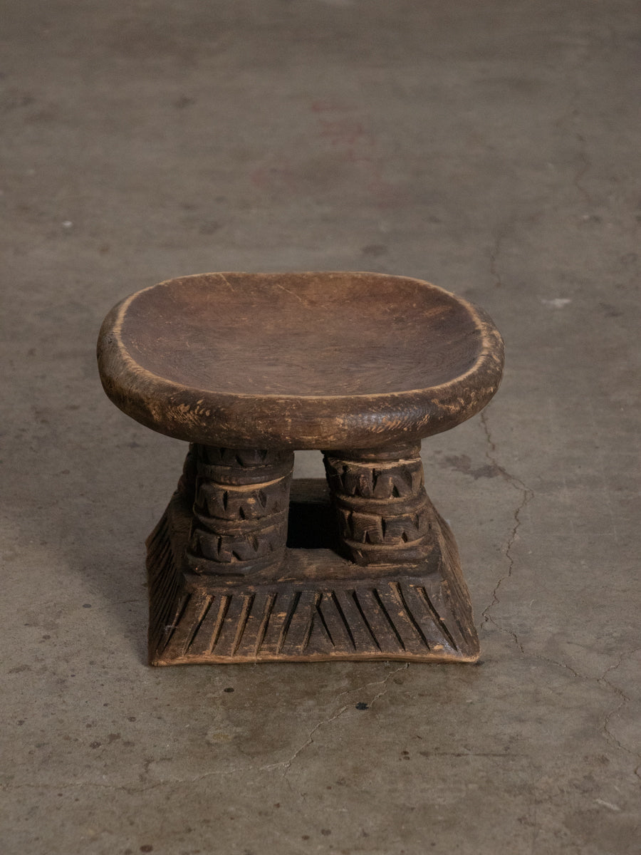 バムン族スツール