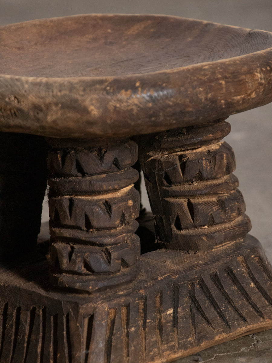 バムン族スツール