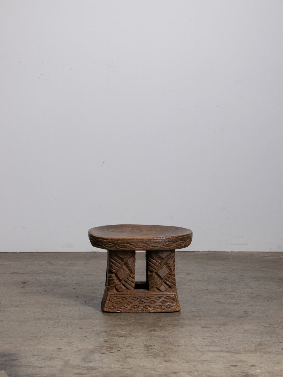 バムン族スツール