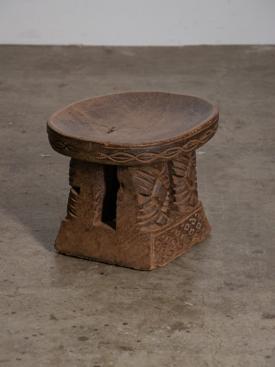 バムン族スツール