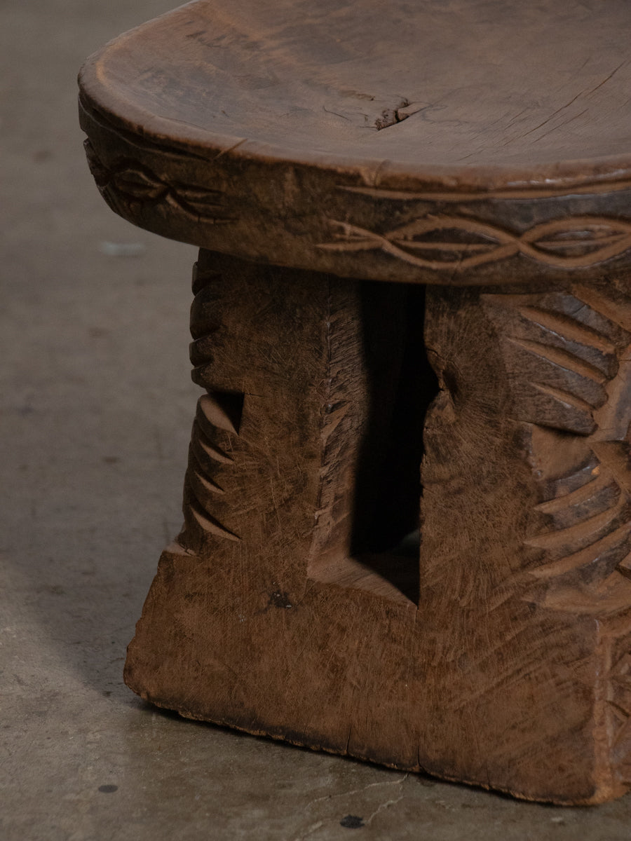 バムン族スツール