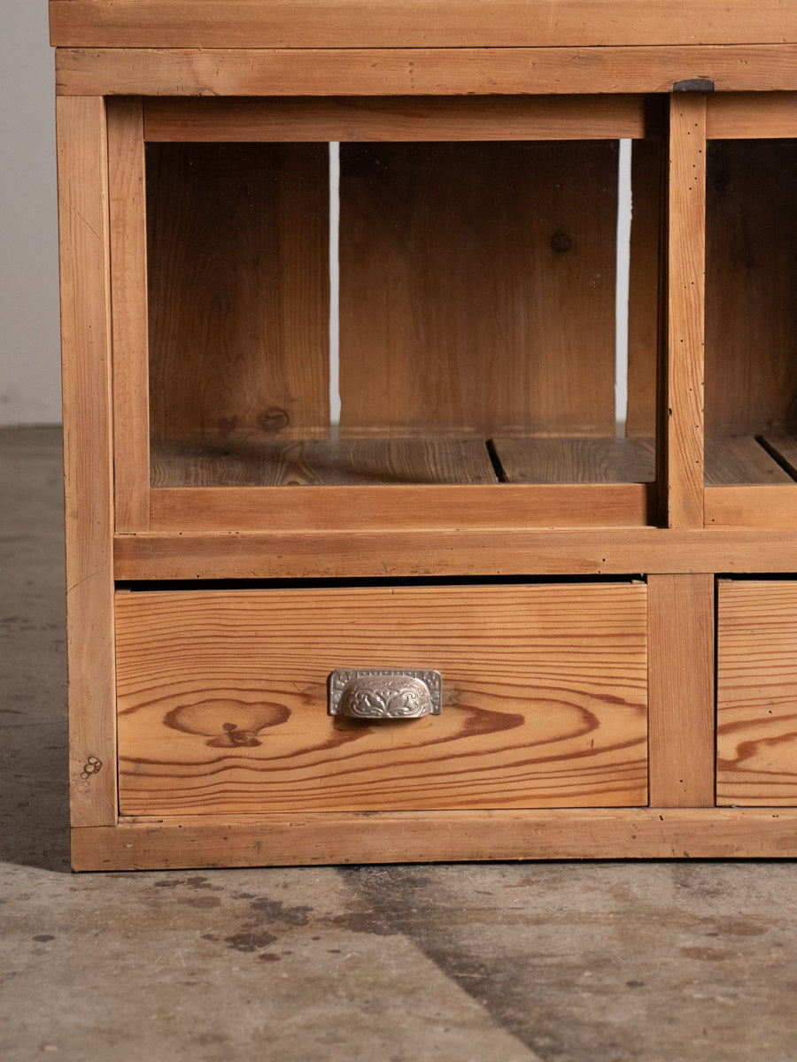 無垢の3段重ね棚