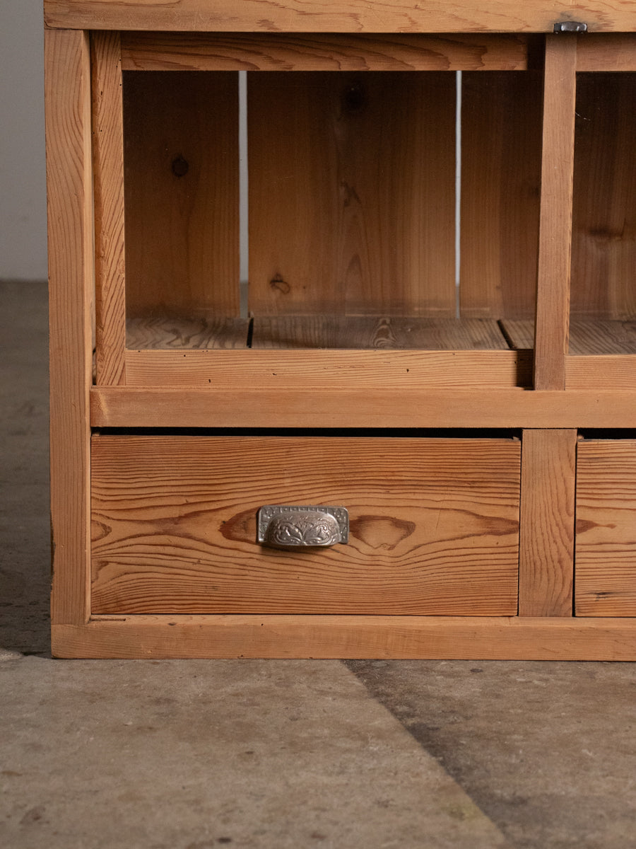 無垢の3段重ね棚