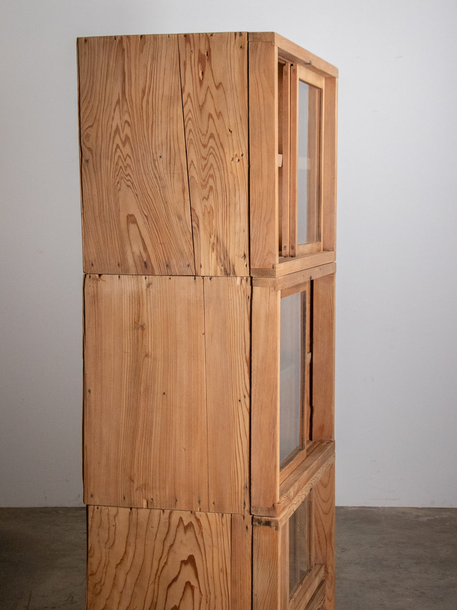 無垢の3段重ね棚