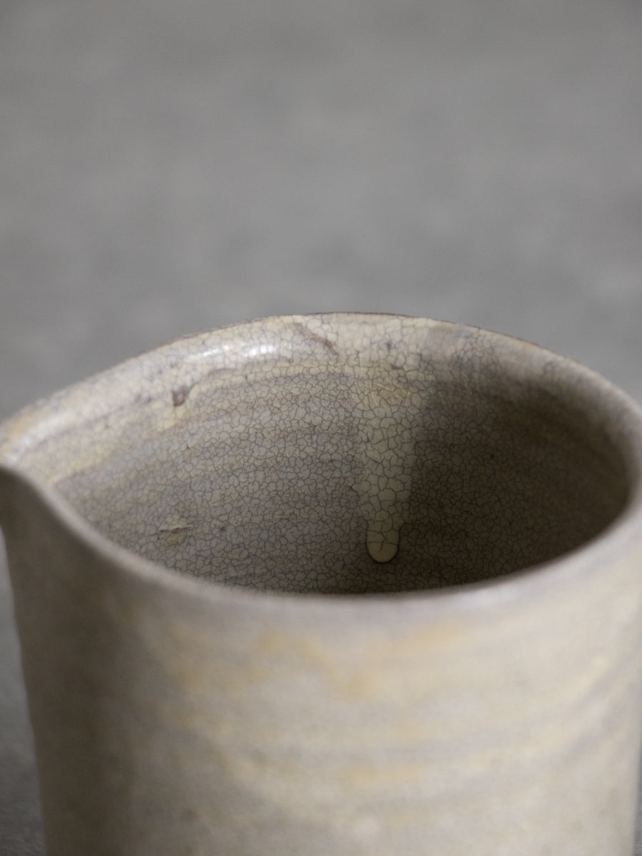 白ヒビ手立片口(ひねり口)