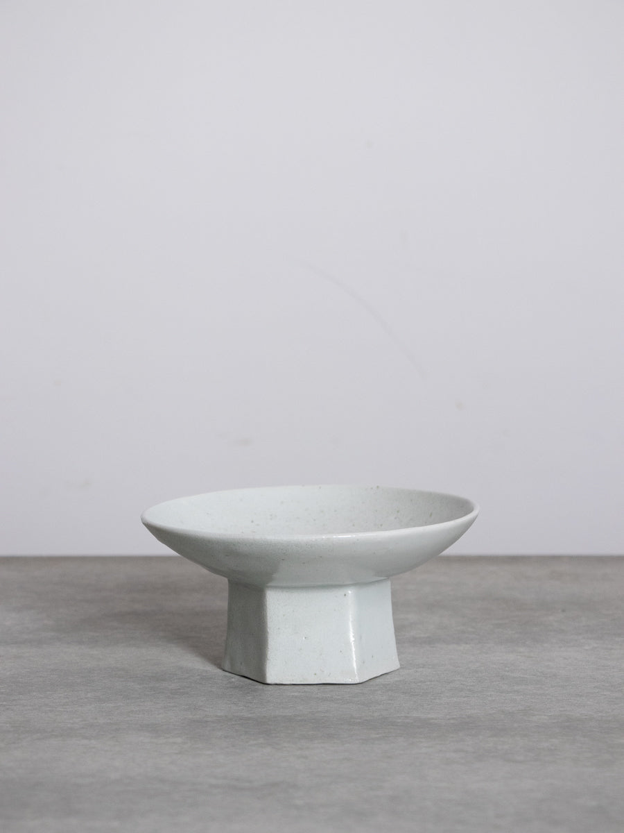 白磁5寸6角高台台鉢