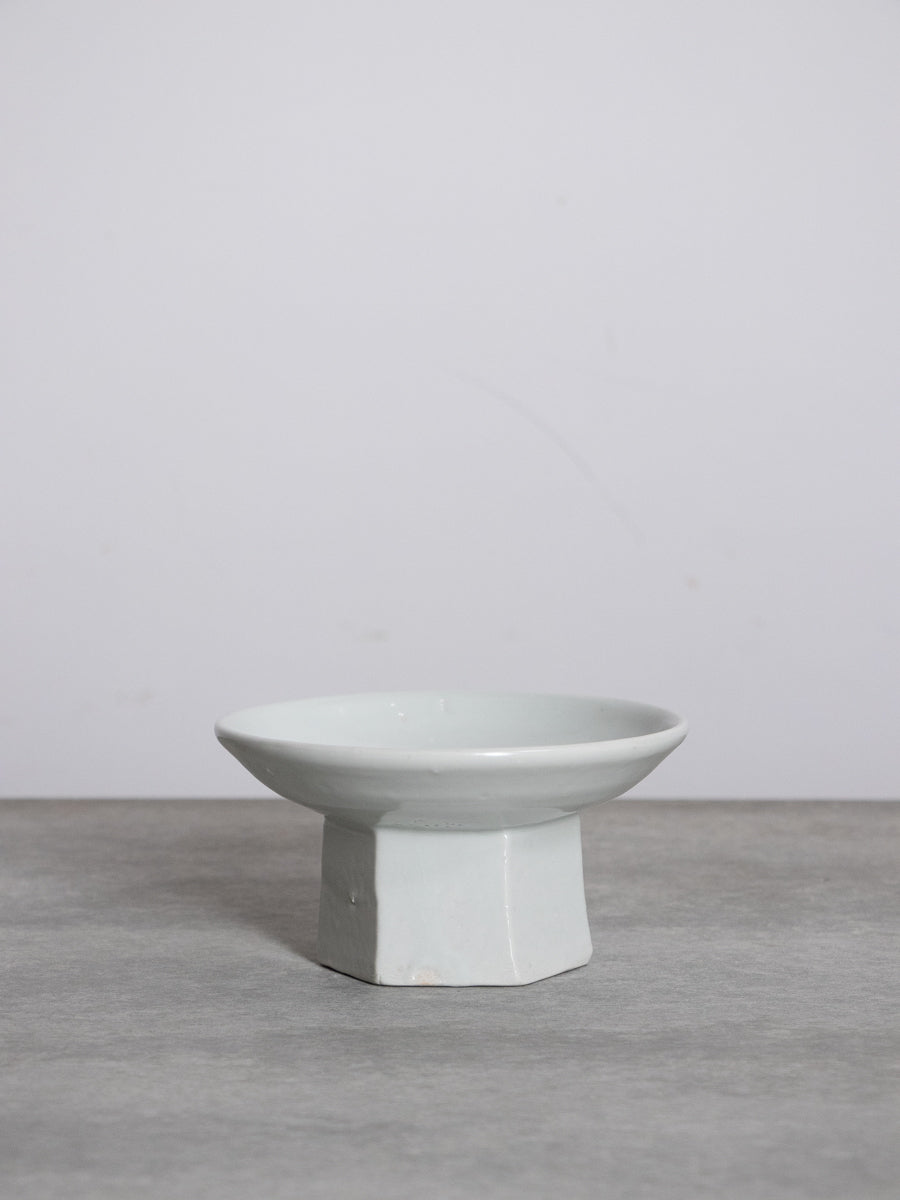 白磁5寸6角高台台鉢