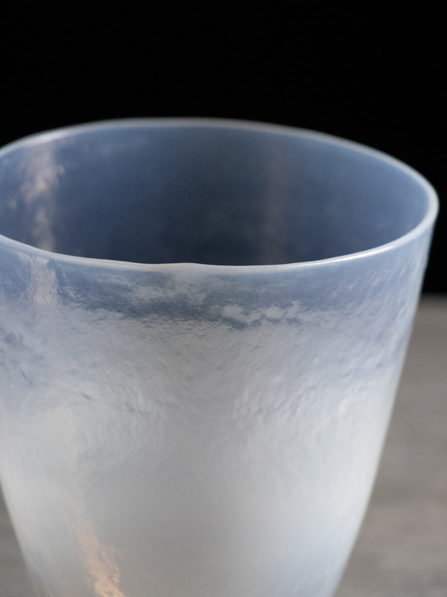 乳玉白 vase①