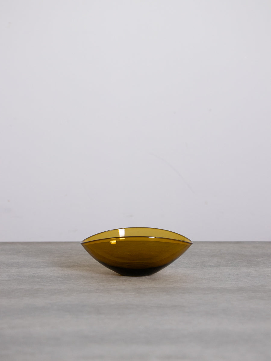 Lotus Oval Bowl (S) / Brown
