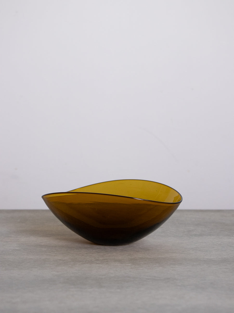 Lotus Oval Bowl (M) / Brown