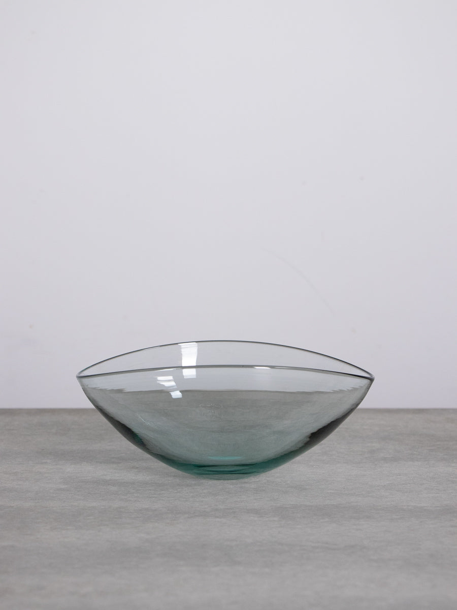 Lotus Oval Bowl (L) / Mint