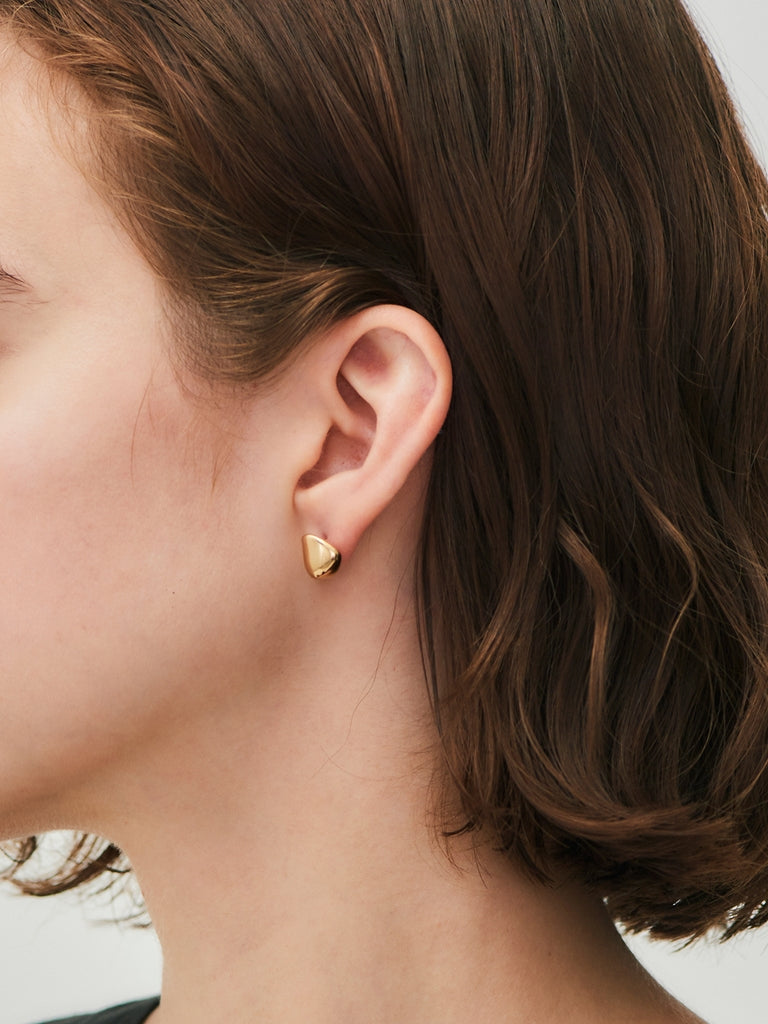 Small Shell Earrings/Gold