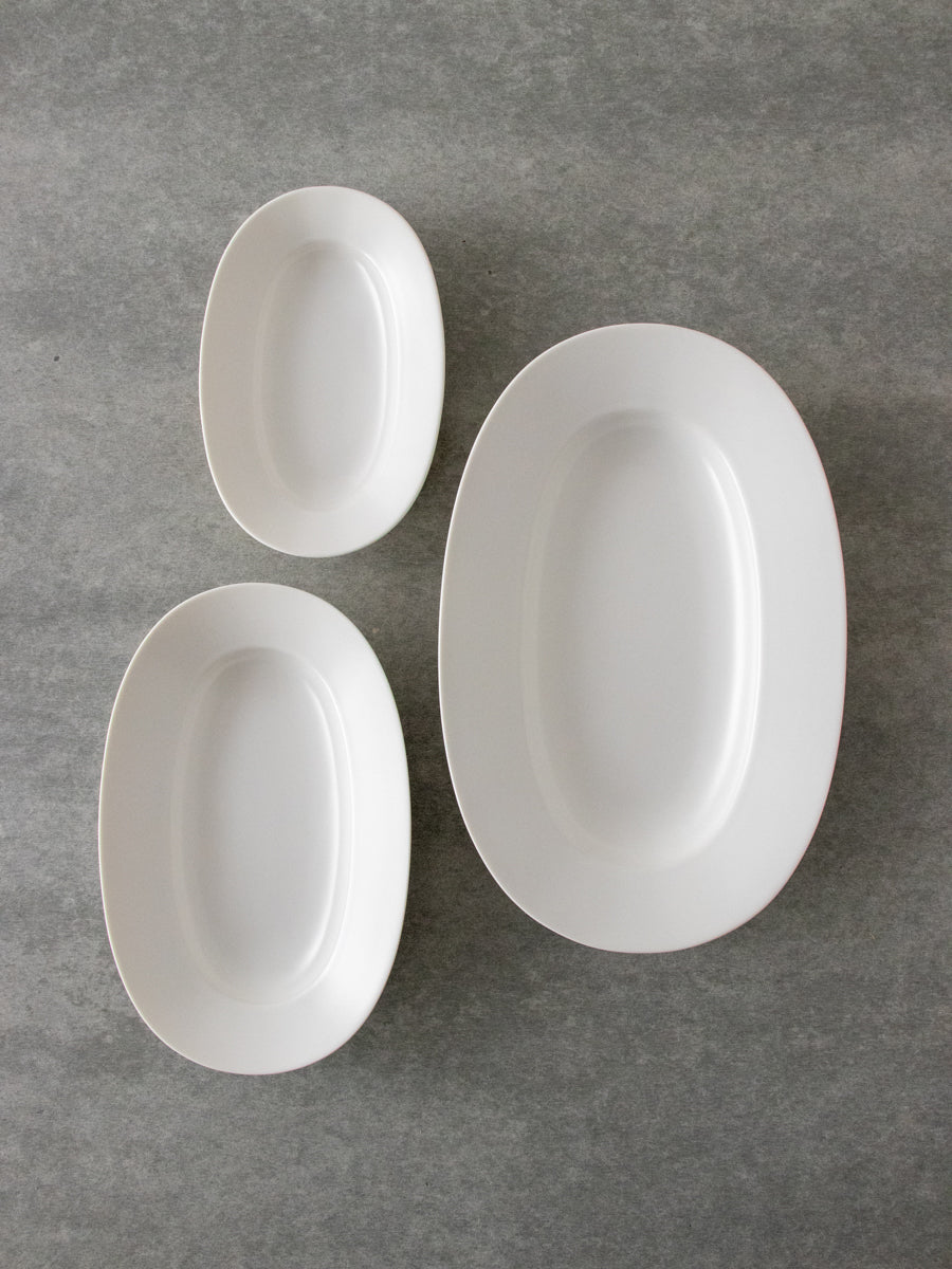 oval plate lily white L
